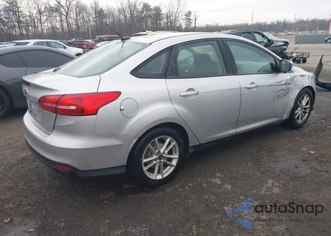 2016 Ford Focus Se z USA, uszkodzony, nr VIN 1FADP3F27GL375938